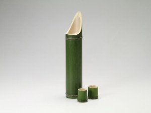 京都茶寮での「酒器展」に、青竹の酒器（とっくり＆おちょこ）を出展致します。