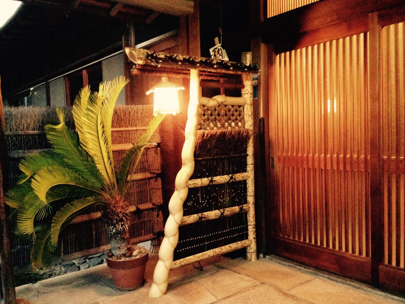 亀甲竹　袖垣