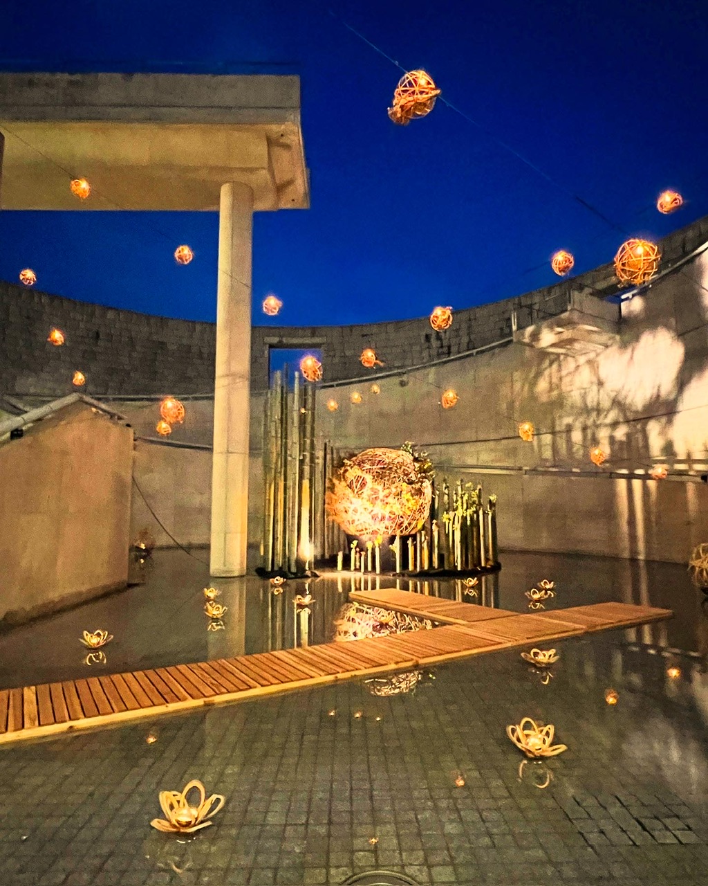 竹のインスタレーション