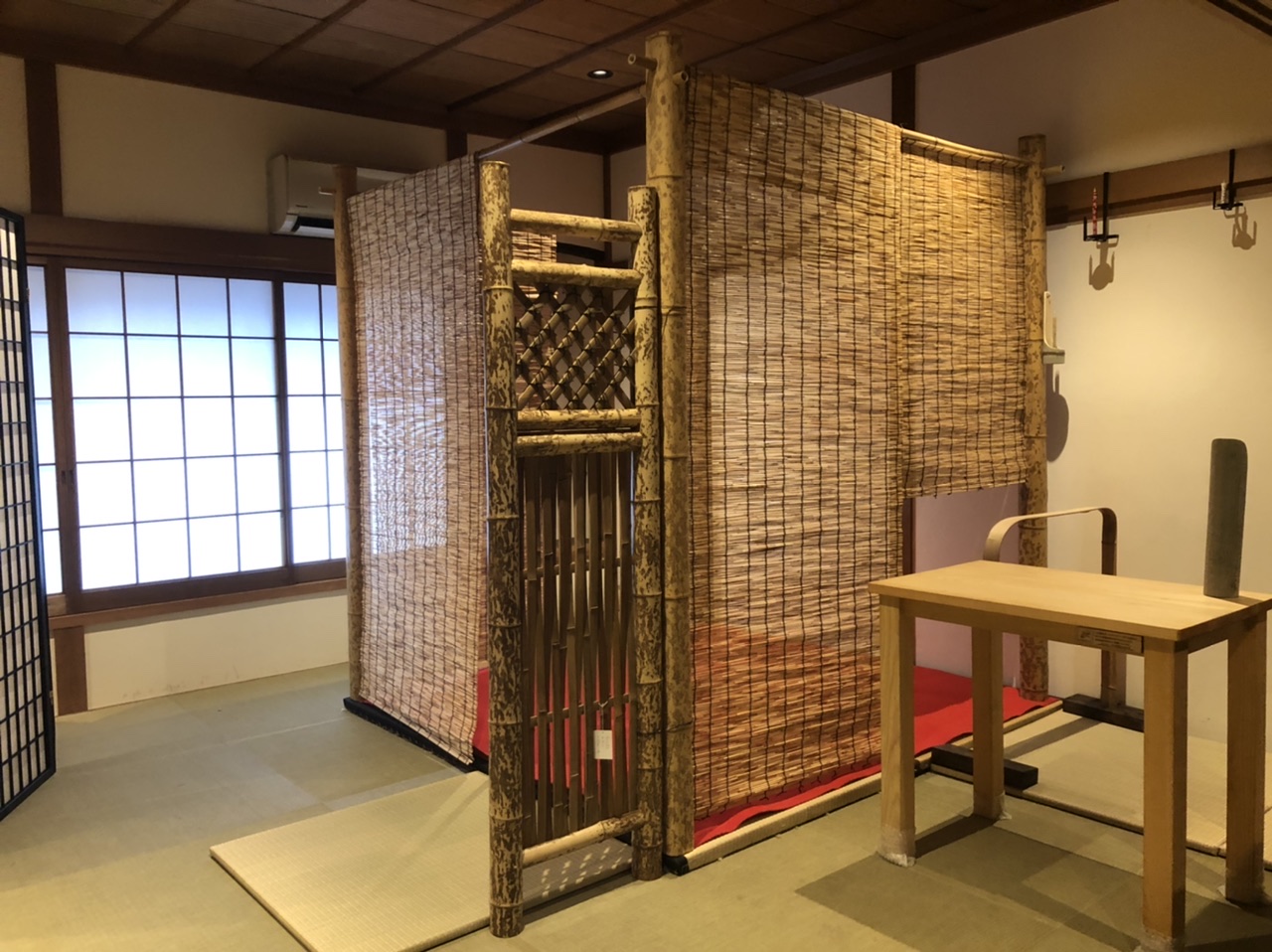 移動式の竹の茶室